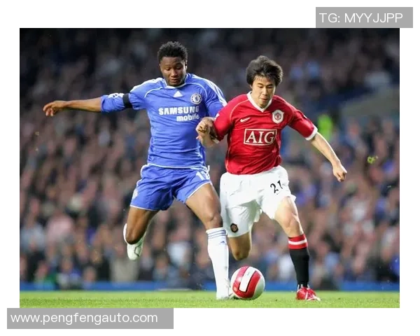 足球明星与军人身份的交集探讨及其对职业生涯的影响分析 足球明星与军人身份的交集探讨及其对职业生涯的影响分析